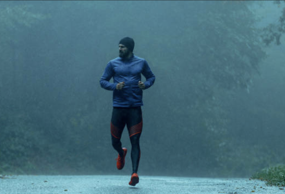 Runner using the app